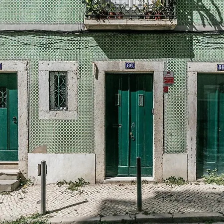 Apartamento Moderno Em Bairro Típico Lisboeta