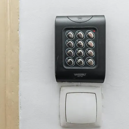 Moderno Em Bairro Tipico Lisboeta Lisboa